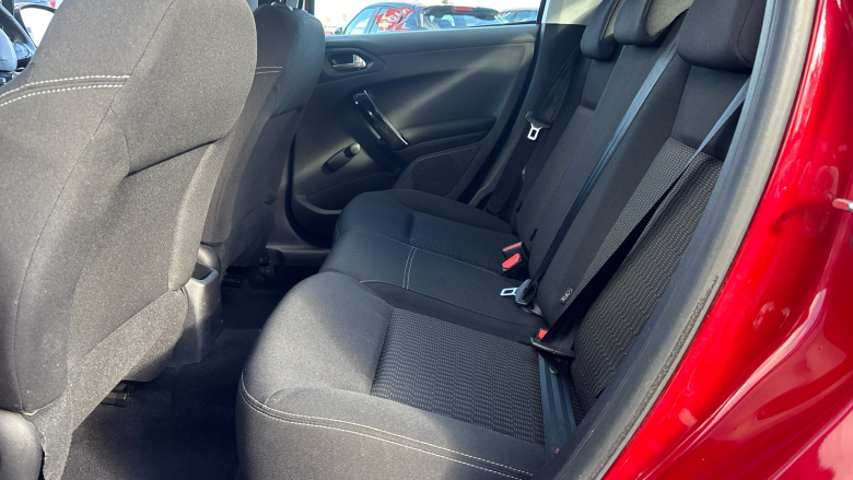 Peugeot 208 1.2 PureTech 82 Active 5dr Petrol Hatchback